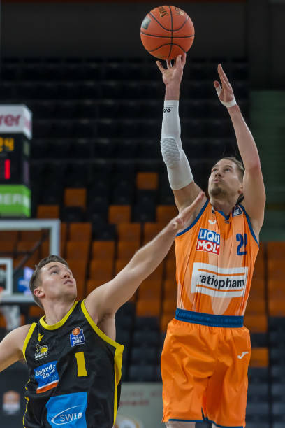 球员完成最 球员完成最