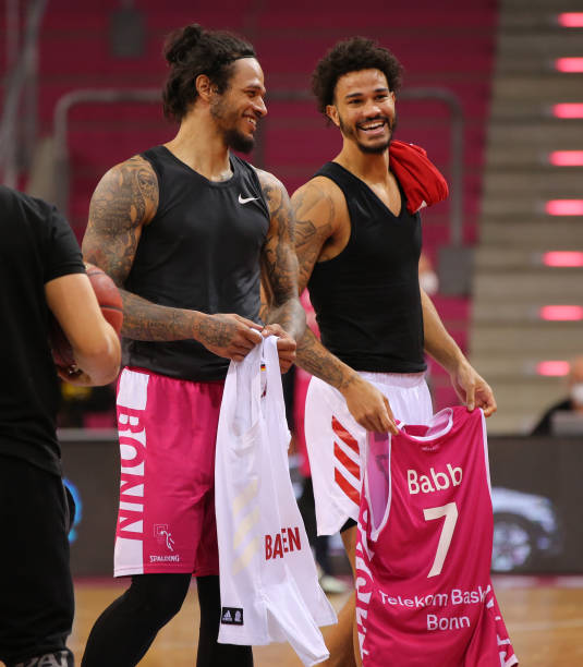 替补深度上 替补深度上