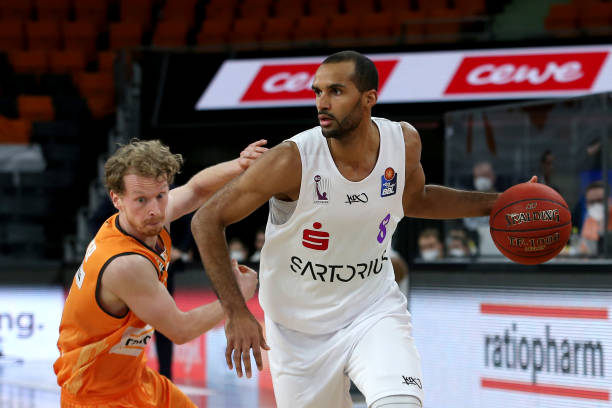 的表现毫无 的表现毫无