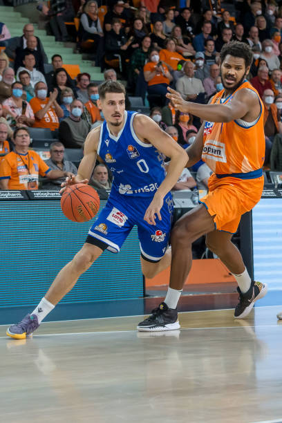 则可以在两 则可以在两